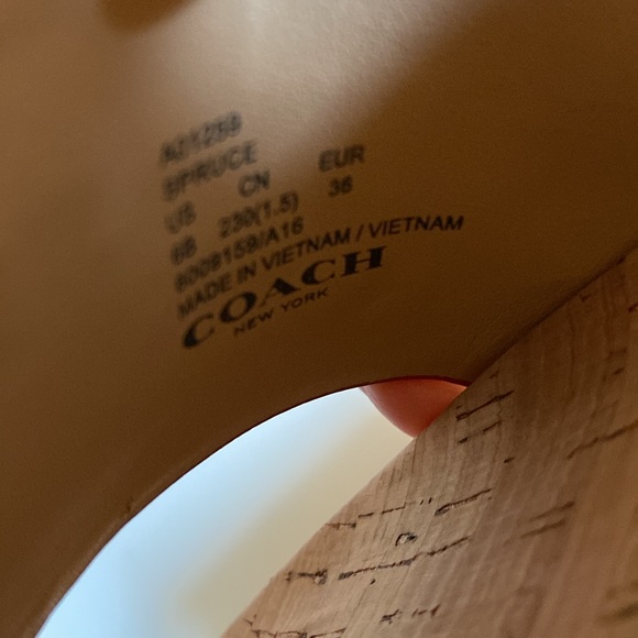 COACH slides - Picture 7 of 7